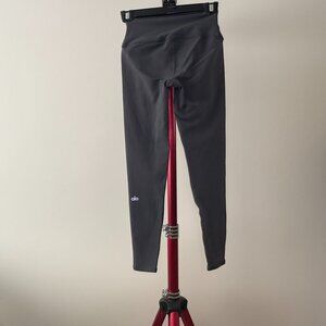 alo 7/8 High-Waist Airbrush Legging - Anthracite 	XS